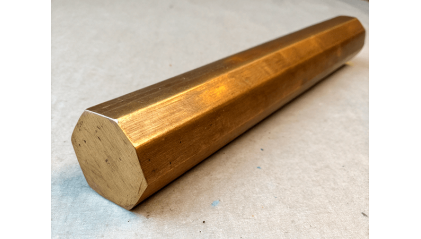 Шестигранник бронзовый 28 мм БрБ2 фото шестигранник бронзовый 28 мм БрБ2 купить в Самаре