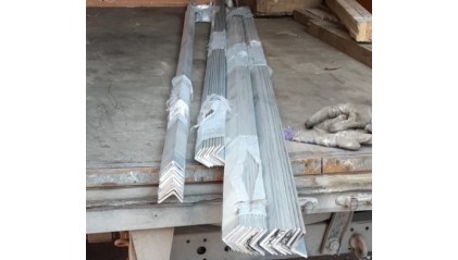 уголок алюминиевый равнополочный 30x30х2 мм АД31 купить в Самаре